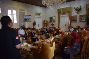 PEMERINTAH KABUPATEN CIANJUR DAN BNN KABUPATEN CIANJUR BERSINERGI DALAM MEWUJUDKAN DESA BERSINAR
