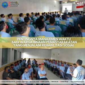 Penyampaian materi tentang Manajemen Waktu Bagi Warga Binaan Pemasyarakatan yang sedang menjalani Rehabilitasi Sosial di Lapas Kelas II B Cianjur