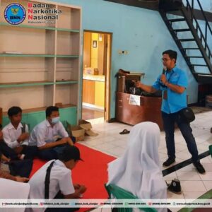 Penyuluhan Anti Narkoba Desa Warudoyong, Kecamatan Cikalongkulon dalam rangka Mewujudkan Kabupaten Cianjur Tanggap Ancaman Narkoba.
