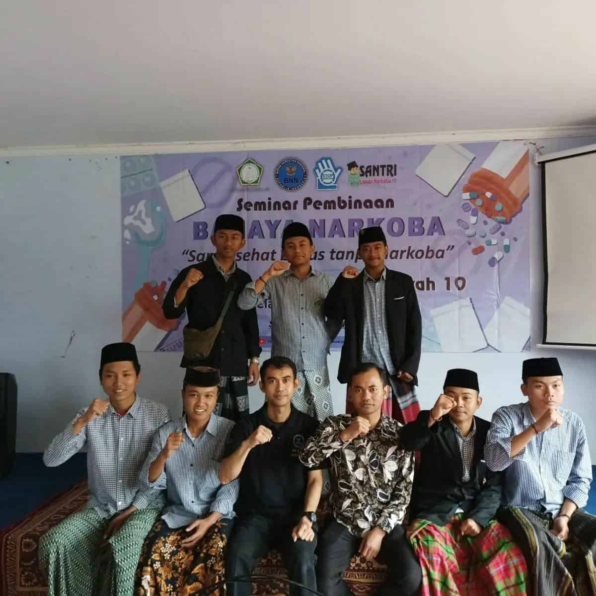 SEMINAR PEMBINAAN BAHAYA NARKOBA TERHADAP SANTRI DI PONPES ASSHIDDIQIYAH CIANJUR SEMINAR PEMBINAAN BAHAYA NARKOBA TERHADAP SANTRI DI PONPES ASSHIDDIQIYAH CIANJUR