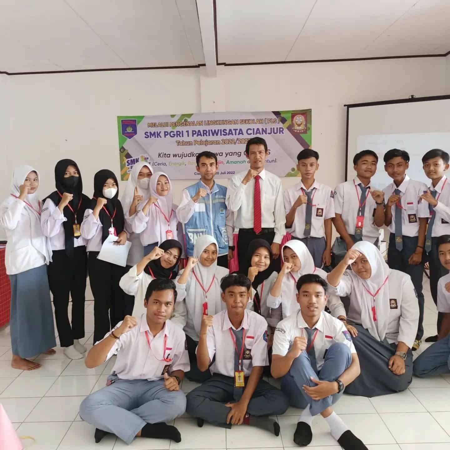 INFORMASI DAN EDUKASI P4GN KEPADA PELAJAR SMK PGRI 1 PARIWISATA KABUPATEN CIANJUR INFORMASI DAN EDUKASI P4GN KEPADA PELAJAR SMK PGRI 1 PARIWISATA KABUPATEN CIANJUR