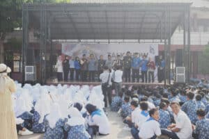 BNN AJAK SANTRI MENGGELORAKAN ANTI NARKOBA DALAM MEWUJUDKAN PONDOK PESANTREN BERSINAR