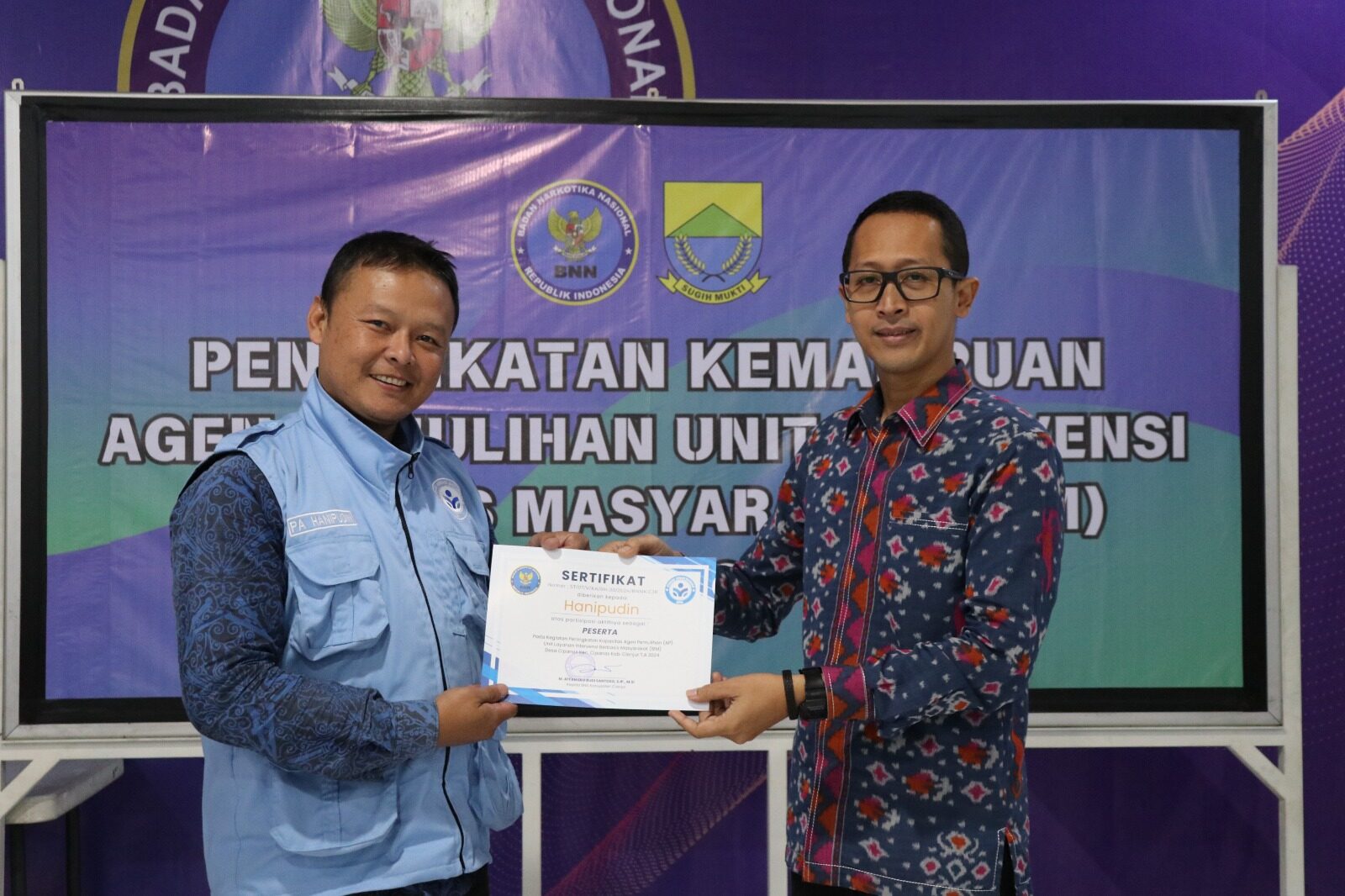 BNNK CIANJUR TINGKATKAN KETRAMPILAN AGEN PEMULIHAN DESA CIPANAS DAN DESA CIPETIR BNNK CIANJUR TINGKATKAN KETRAMPILAN AGEN PEMULIHAN DESA CIPANAS DAN DESA CIPETIR