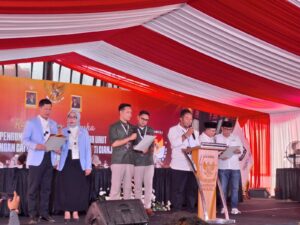 TIGA PASANGAN CALON BUPATI DAN WAKIL BUPATI CIANJUR TANDATANGANI KOMITMEN ANTI NARKOBA