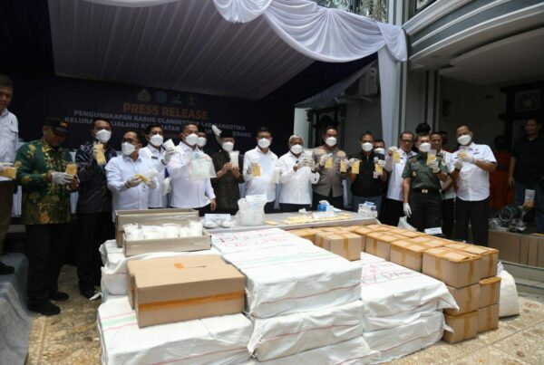 BNN BONGKAR KASUS CLAND LAB NARKOTIKA DI RUMAH MEWAH, SUDAH PRODUKSI HINGGA JUTAAN BUTIR PIL PCC