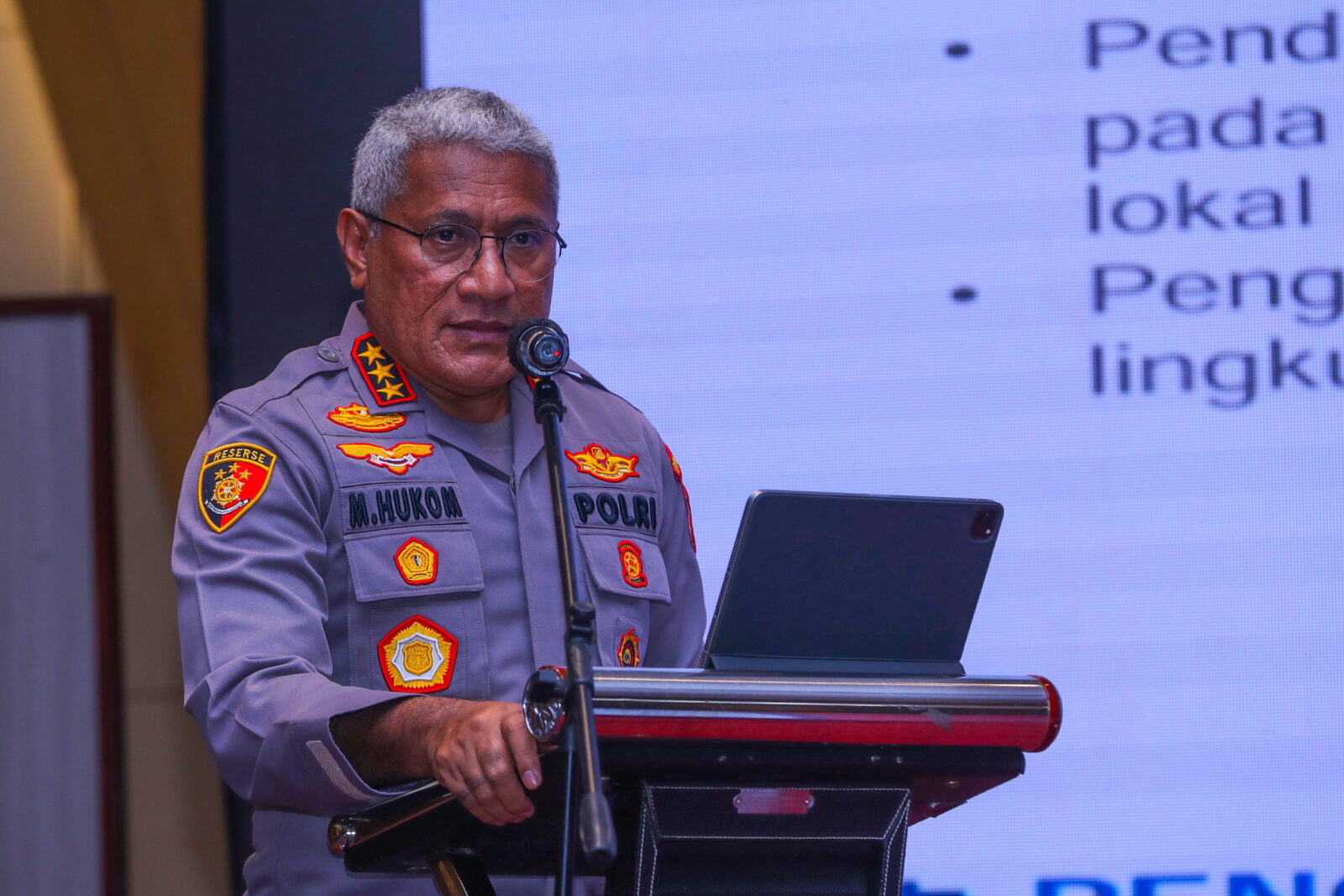 ARAHAN KEPALA BNN RI TERKAIT PENDEKATAN STRATEGIS HINGGA BEBERAPA PENEKANAN ARAHAN KEPALA BNN RI TERKAIT PENDEKATAN STRATEGIS HINGGA BEBERAPA PENEKANAN